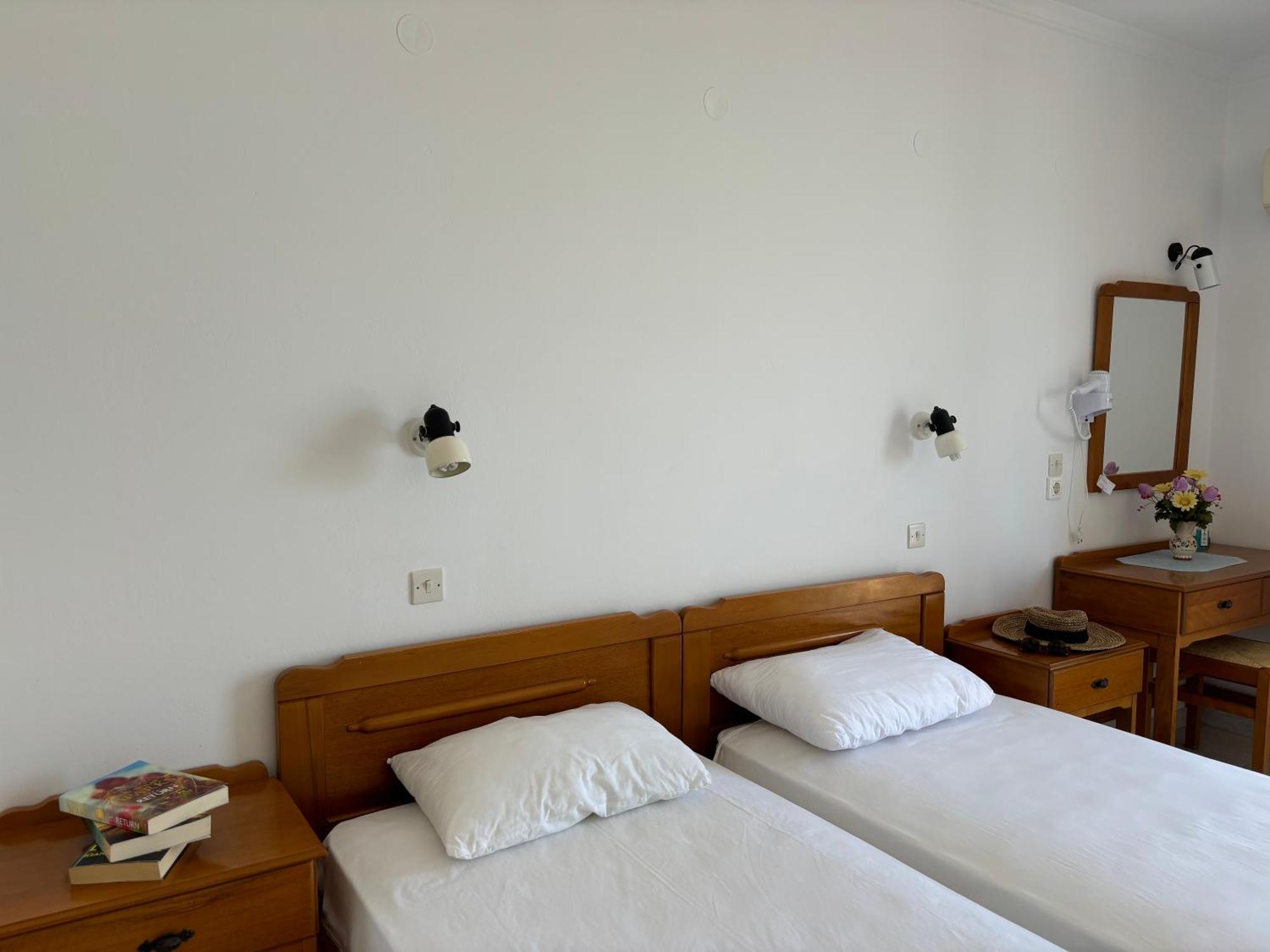 Friderica House Hotell Poros  Eksteriør bilde