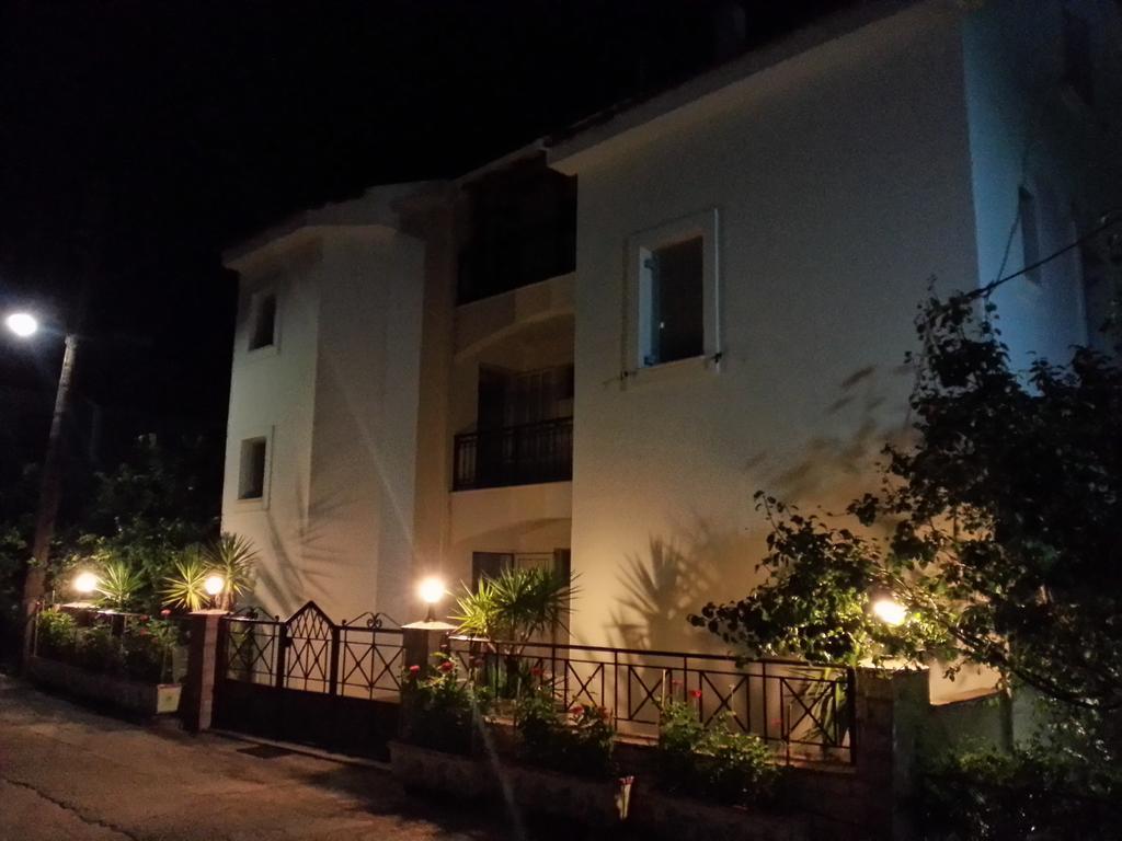 Friderica House Hotell Poros  Eksteriør bilde