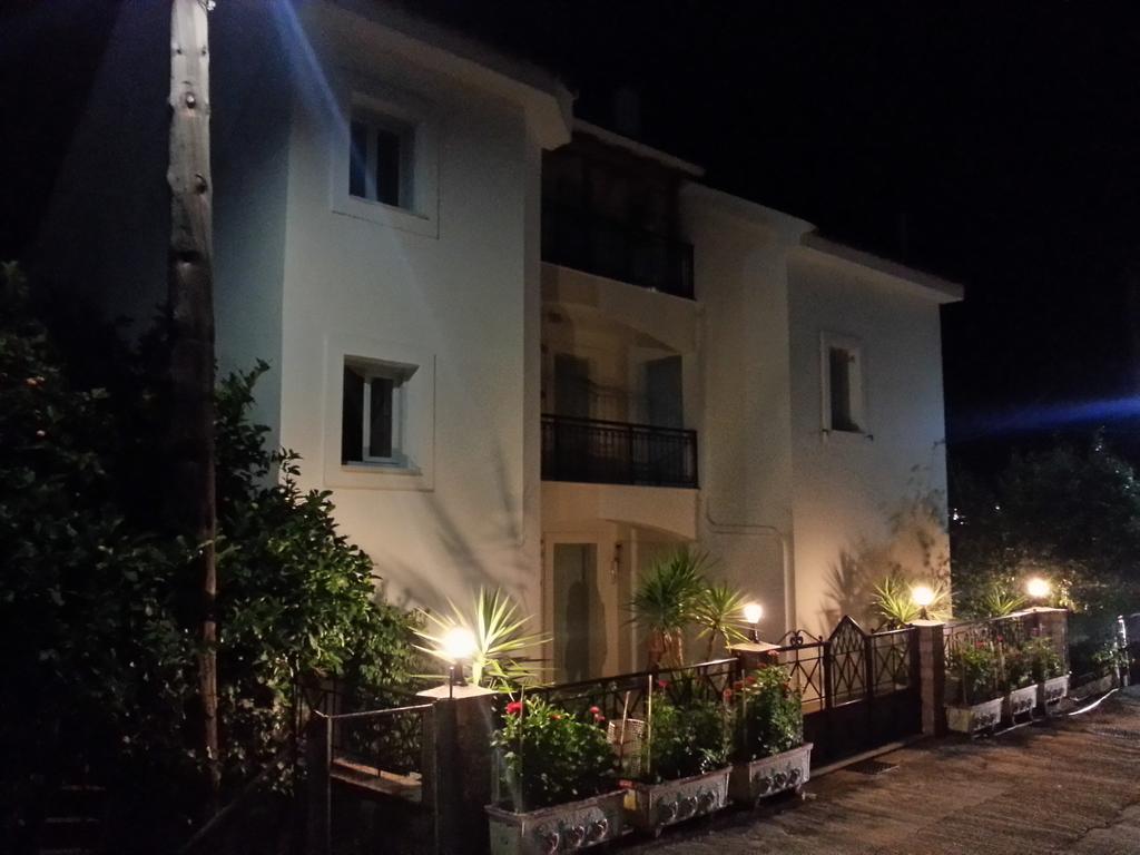 Friderica House Hotell Poros  Eksteriør bilde